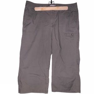 Dockers Favorite Fit Green Khaki Capri Pants